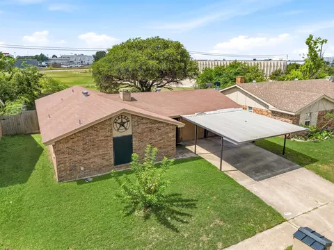6512 Old Mill Cir, Watauga, TX 76148