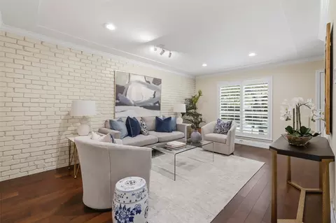 1357 Roaring Springs Rd, Fort Worth, TX 76114