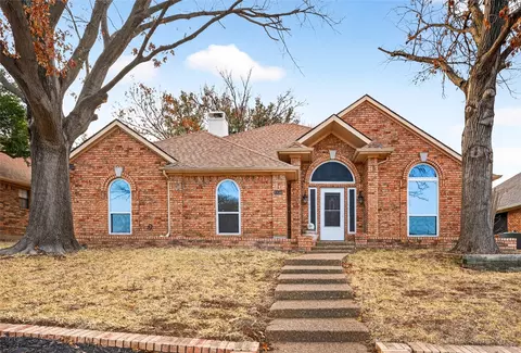 1316 Royal Palm Ln, Carrollton, TX 75007