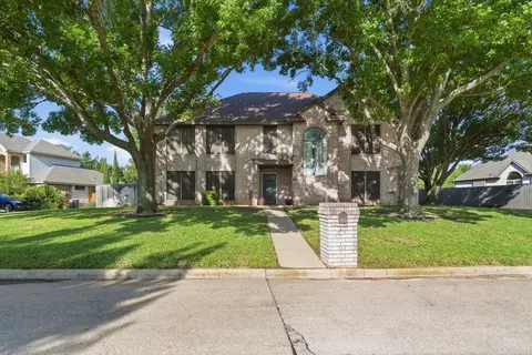 1936 Spinnaker Ln, Azle, TX 76020