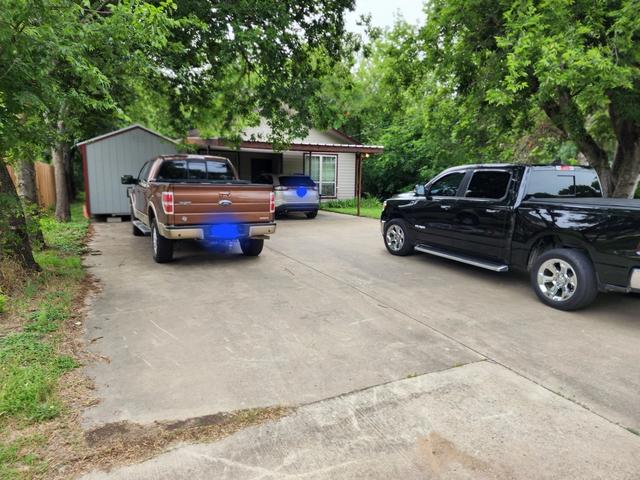 810 S Sherman St, Ennis, TX 75119