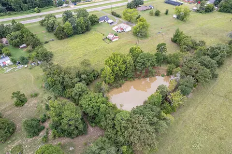 3015 E Us Highway 80, Mineola, TX 75773