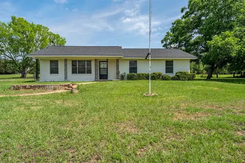 3015 E Us Highway 80, Mineola, TX 75773