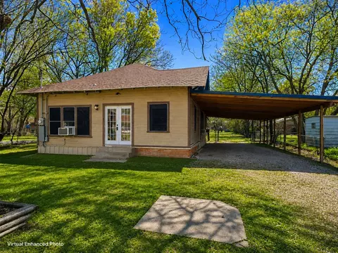 122 Robertson St, Sulphur Springs, TX 75482