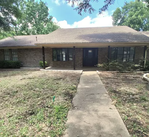504 Gaddy St, Farmersville, TX 75442