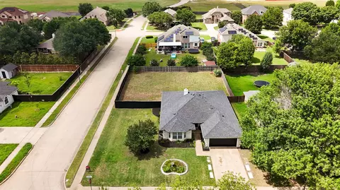 213 Jacob Ct, Glenn Heights, TX 75154