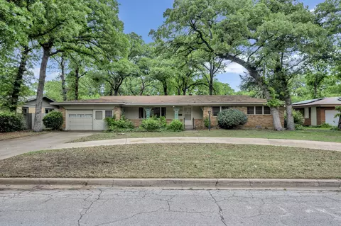 1511 Tulip Dr, Arlington, TX 76013