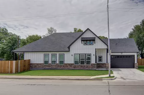 3220 N Houston St, Fort Worth, TX 76106