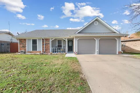 7629 Cedarhill Rd, Watauga, TX 76148