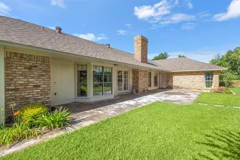 Exterior - 110 Cedar Dr, Oak Leaf, TX 75154 photo 5 of 7