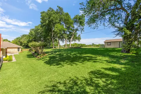 Exterior - 110 Cedar Dr, Oak Leaf, TX 75154 photo 7 of 7