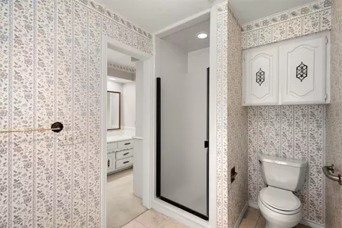 Bath - 110 Cedar Dr, Oak Leaf, TX 75154 photo 3 of 6