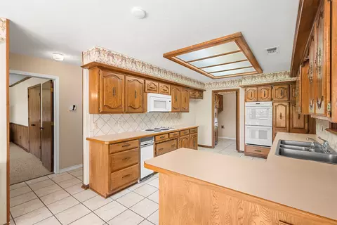 Kitchen - 110 Cedar Dr, Oak Leaf, TX 75154 photo 1 of 5