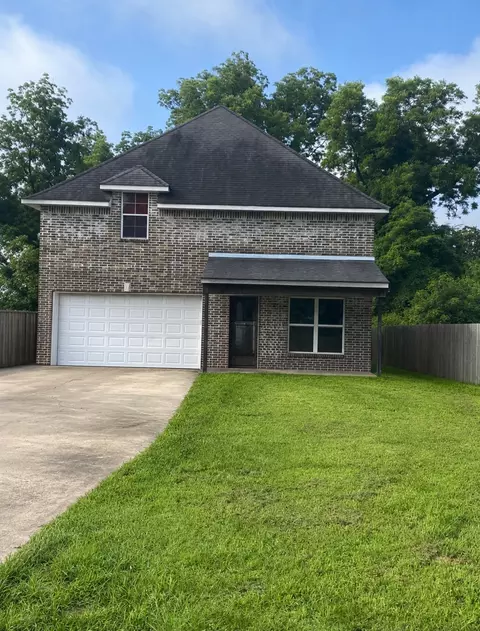 2114 Pine St, Bossier City, LA 71112