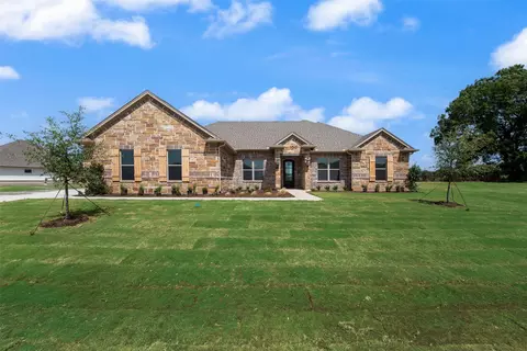 100 Eagle Ct, Glen Rose, TX 76043