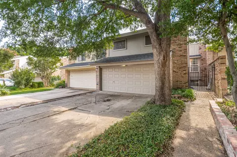 2979 Country Place Cir, Carrollton, TX 75006
