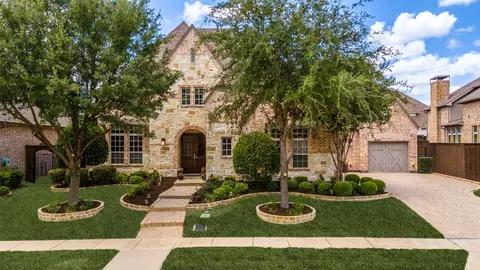 635 Fountainview Dr, Irving, TX 75039