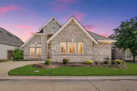 203 Arbor Park Dr, Euless, TX 76039