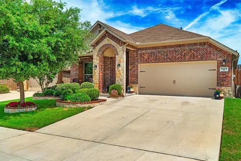 5648 Salt Springs Dr, Fort Worth, TX 76179