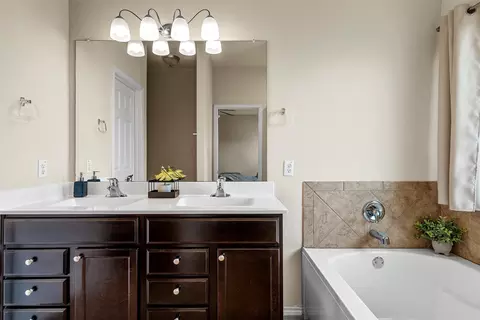 Bath - 2820 Samson Dr, Lorena, TX 76655 photo 1 of 3