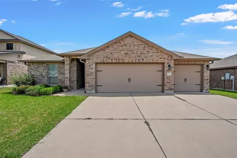 Exterior - 2820 Samson Dr, Lorena, TX 76655 photo 2 of 4