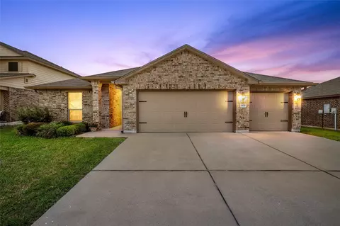 Exterior - 2820 Samson Dr, Lorena, TX 76655 photo 2 of 4