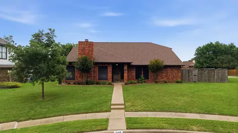 605 Buttercup Cir, Garland, TX 75040