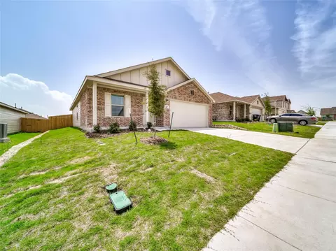 Exterior - 357 Sun Bluff Rd, Haslet, TX 76052 photo 5 of 11