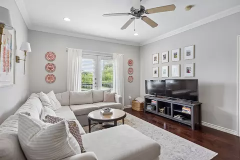 3102 Kings Rd #1211, Dallas, TX 75219