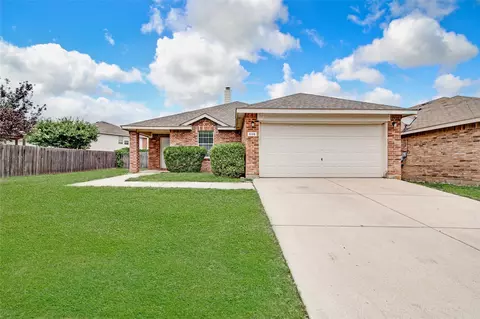 596 Creekbend St, Crowley, TX 76036