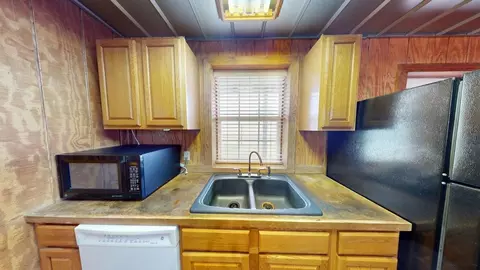 Kitchen - 101 S Loop Dr, Brady, TX 76825 photo 2 of 3