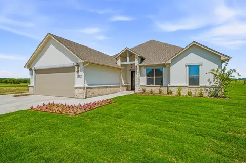 102 Eagle Ct, Glen Rose, TX 76043