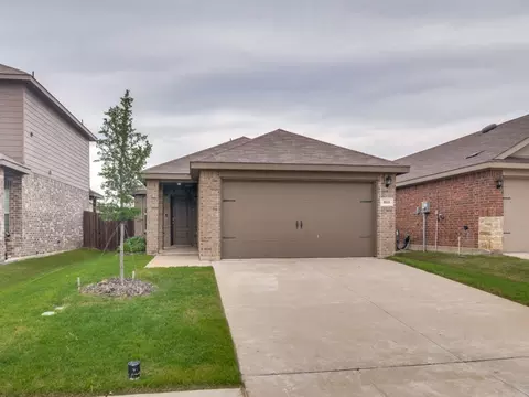 911 Corral St, Royse City, TX 75189