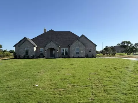 112 Coalson Xing, Azle, TX 76020