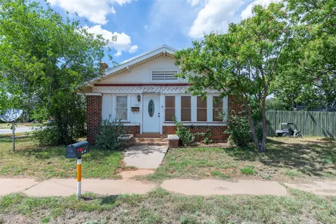 1132 17th St, Anson, TX 79501