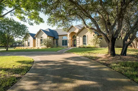 182 Lakeview Dr, Aledo, TX 76008