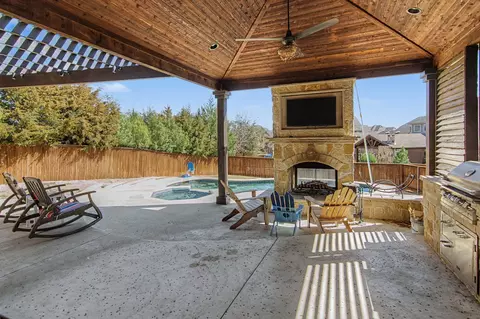 2802 Castlereach St, Trophy Club, TX 76262