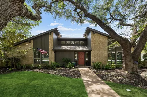 7055 Merriman Pkwy, Dallas, TX 75231