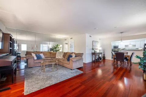 6027 E University Blvd #215, Dallas, TX 75206