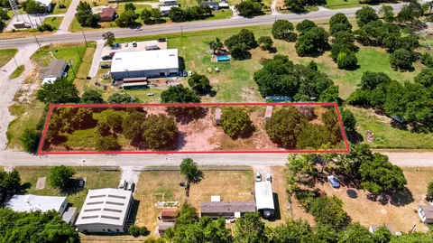 108 Angela St, Azle, TX 76020