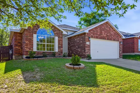 4817 Barnhill Ln, Fort Worth, TX 76135