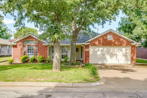 518 Lone Star St, Joshua, TX 76058