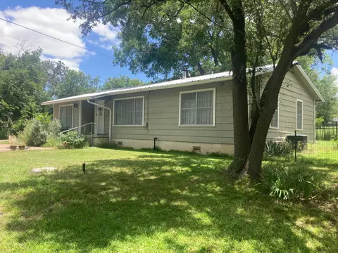 4527 Fm 219, Clifton, TX 76634