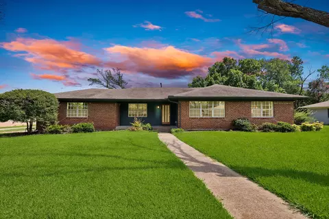 1618 Comanche Trl, Garland, TX 75043