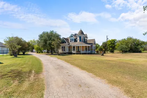 1724 Zagota Crossing Rd, Terrell, TX 75161