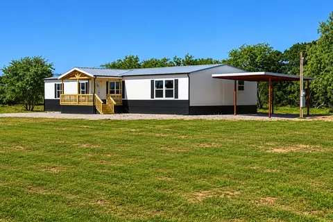 1053 Carnagie Rd, Poolville, TX 76487