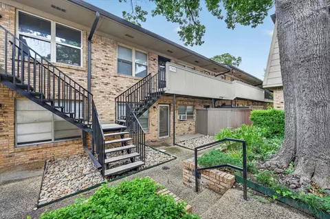 7929 Royal Ln #220, Dallas, TX 75230