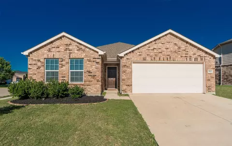 9101 Lookout Pt, Fort Worth, TX 76179