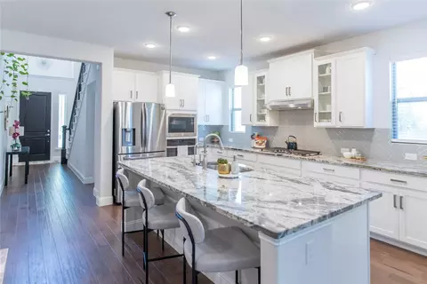 2280 Washington Dr, Carrollton, TX 75010