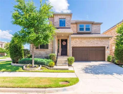 2280 Washington Dr, Carrollton, TX 75010